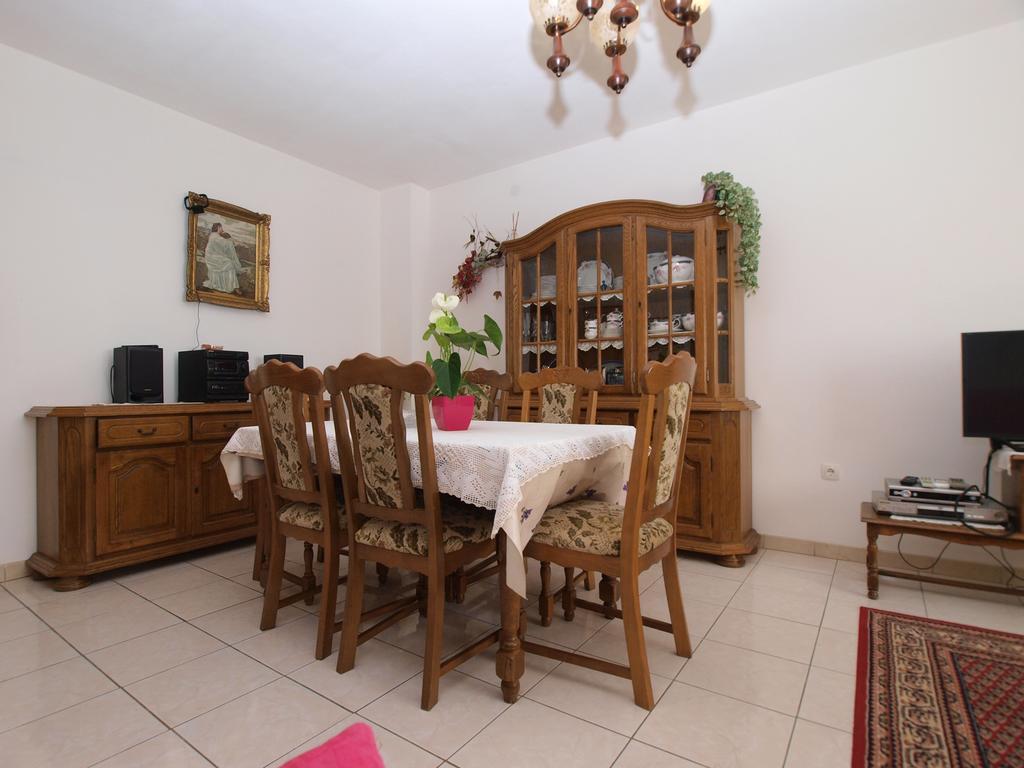 Apartment Luisa 1437 Peruški Eksteriør billede