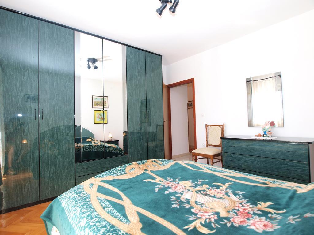 Apartment Luisa 1437 Peruški Eksteriør billede