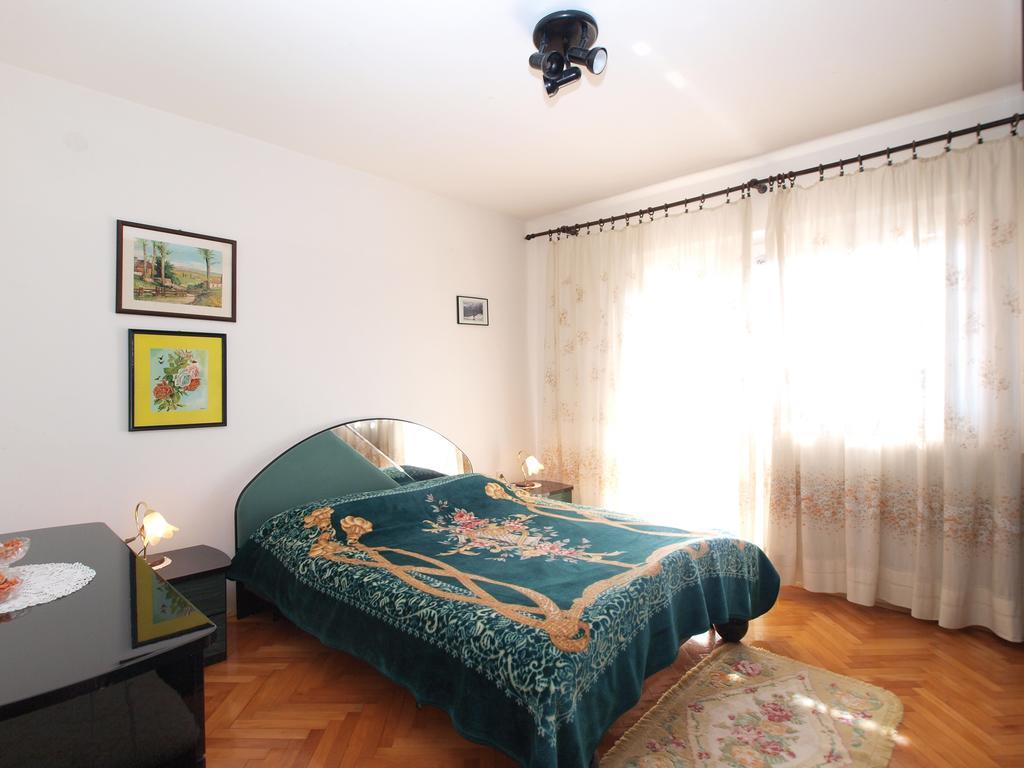 Apartment Luisa 1437 Peruški Eksteriør billede