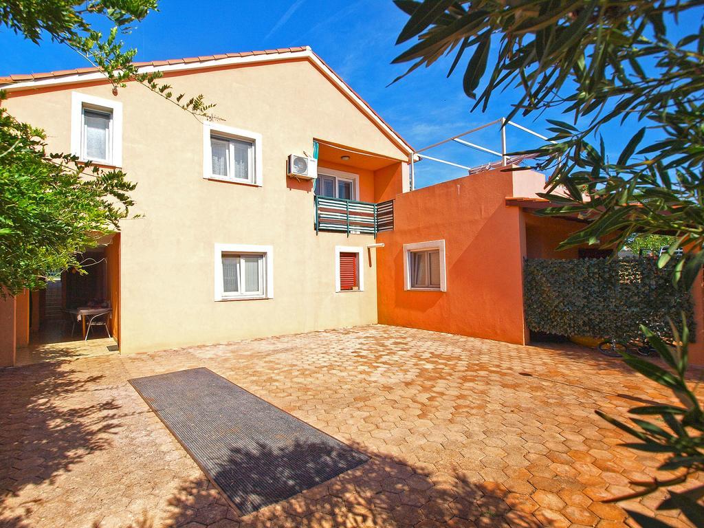 Apartment Luisa 1437 Peruški Eksteriør billede